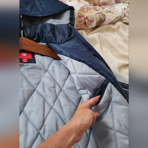 NFL Patriots quilted jacket, size L - Picture 11 of 16